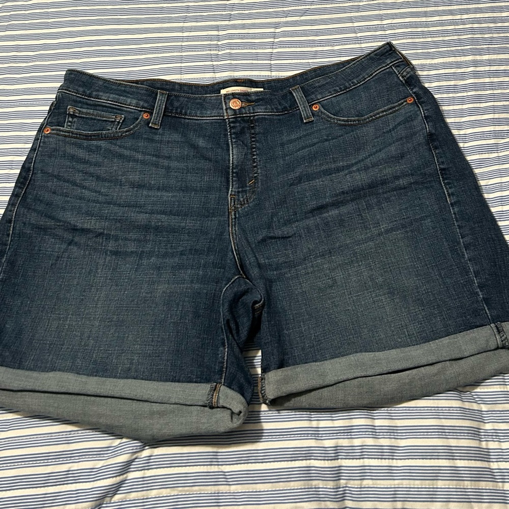 Levi’s Women’s Mid Length Jean Shirts ~ EUC